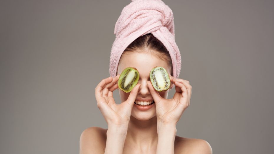 Kiwi Soothes your skin